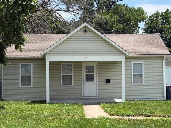 112 S Taylor Street, Pleasant Hill, MO 64080