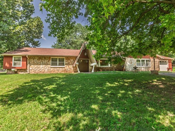 709 N High Street, Stockton, MO 65785