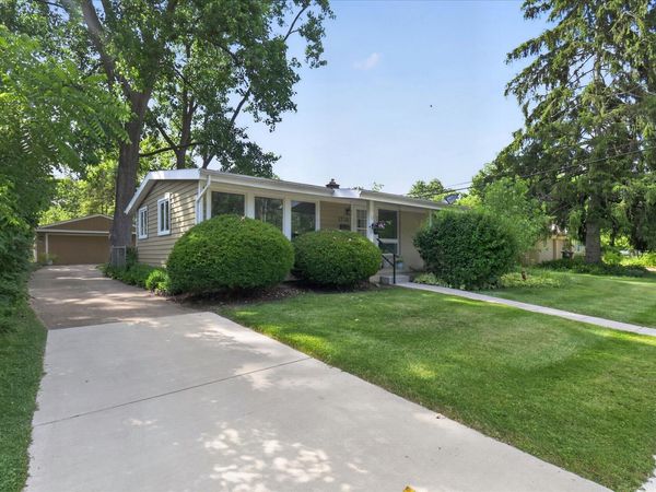 2710 Hampshire Road, Ann Arbor, MI 48104