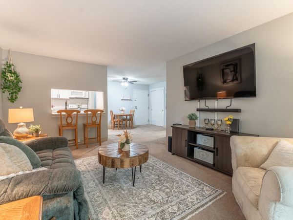 106 Eastern Avenue, Unit 204, Manchester, NH 03104