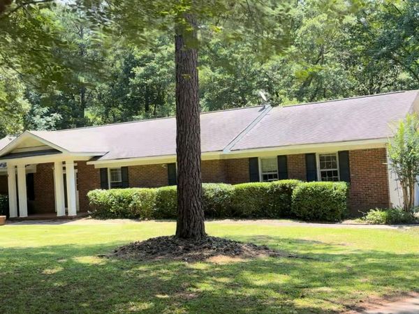 201 Loraine Woods Drive, Macon, GA 31210