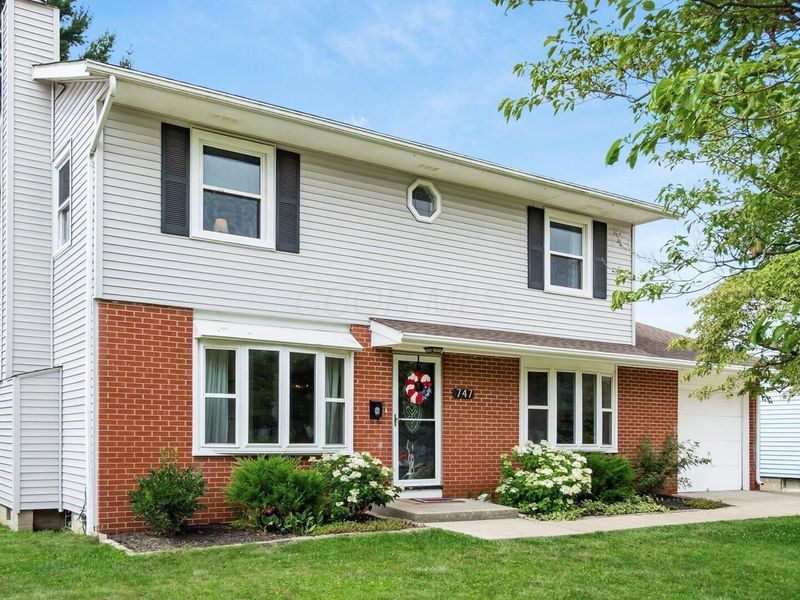 747 Maxola Avenue, Newark, OH 43055 Photo 1