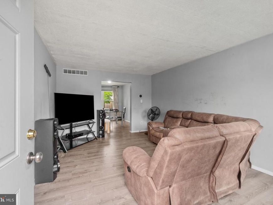 10 Mitnick Court, Baltimore, MD 21236 Main Photo