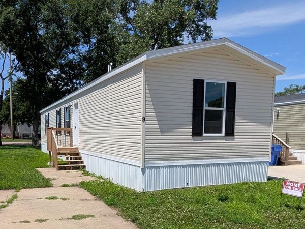 833 E Duke St, Unit 9, Vermillion, SD 57069