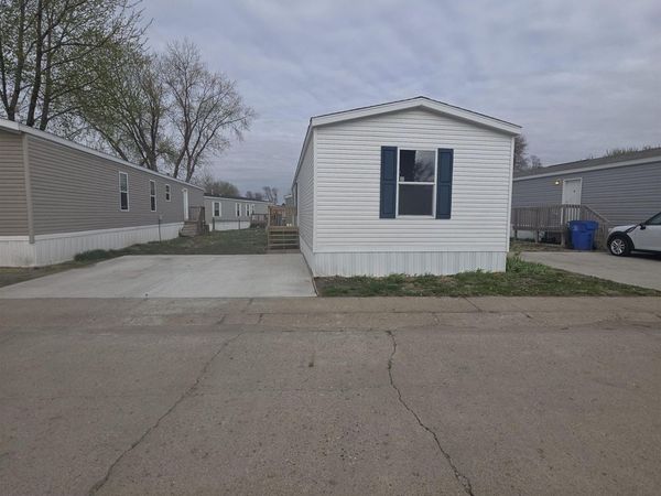 833 E Duke St, Unit 23, Vermillion, SD 57069