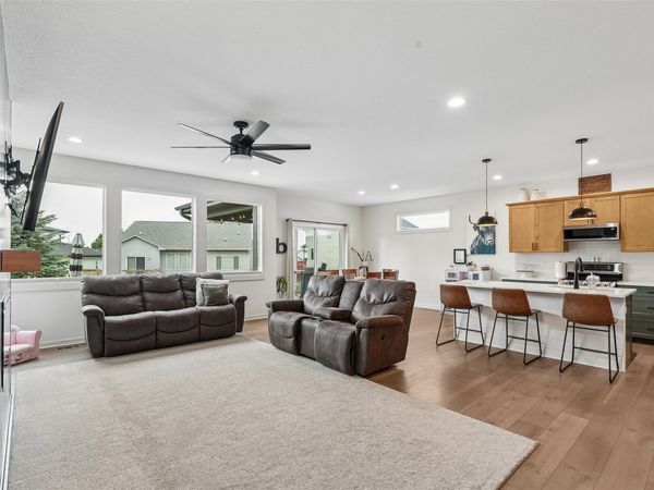 4708 90th Street, Urbandale, IA 50322