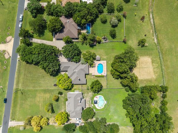 186 Brushy Creek TRL, Hutto, TX 78634
