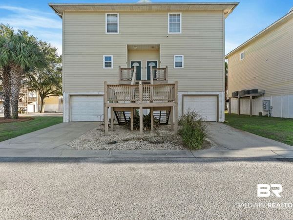 4 Yacht Club Drive, Unit 3, Daphne, AL 36526