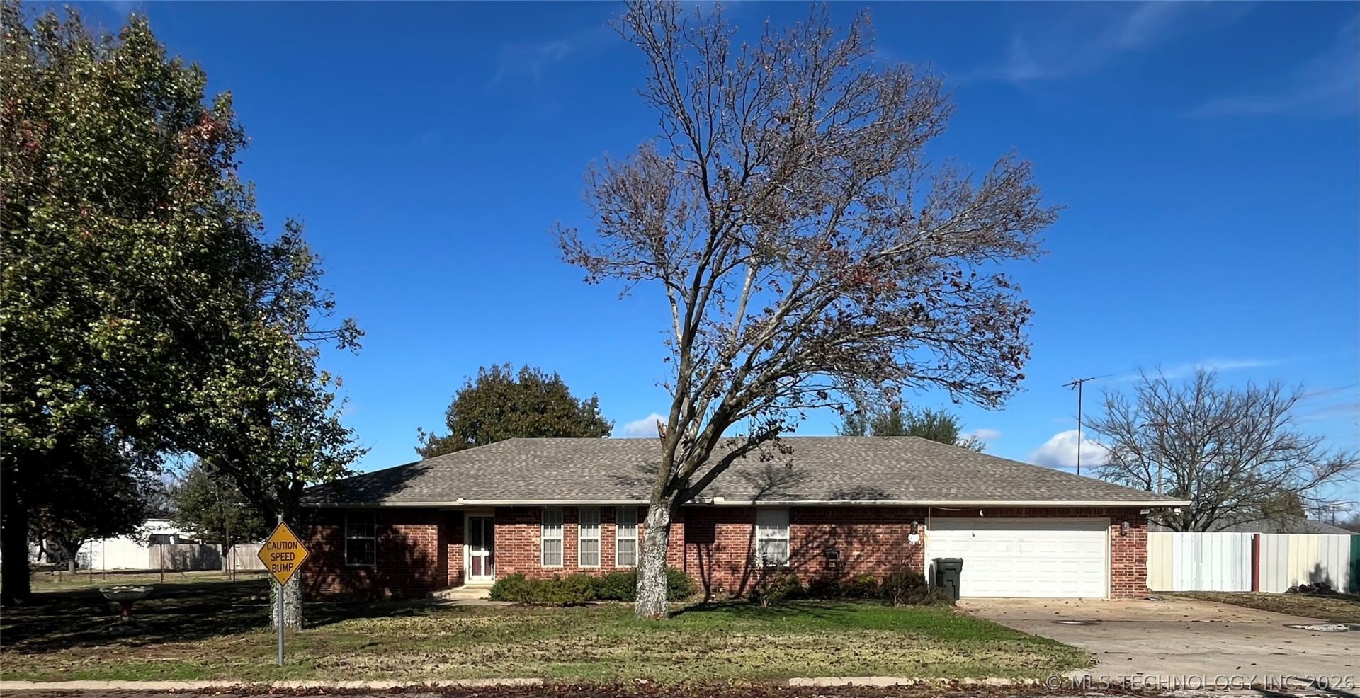 940 Durango, Lone Grove, OK 73401 Main Photo
