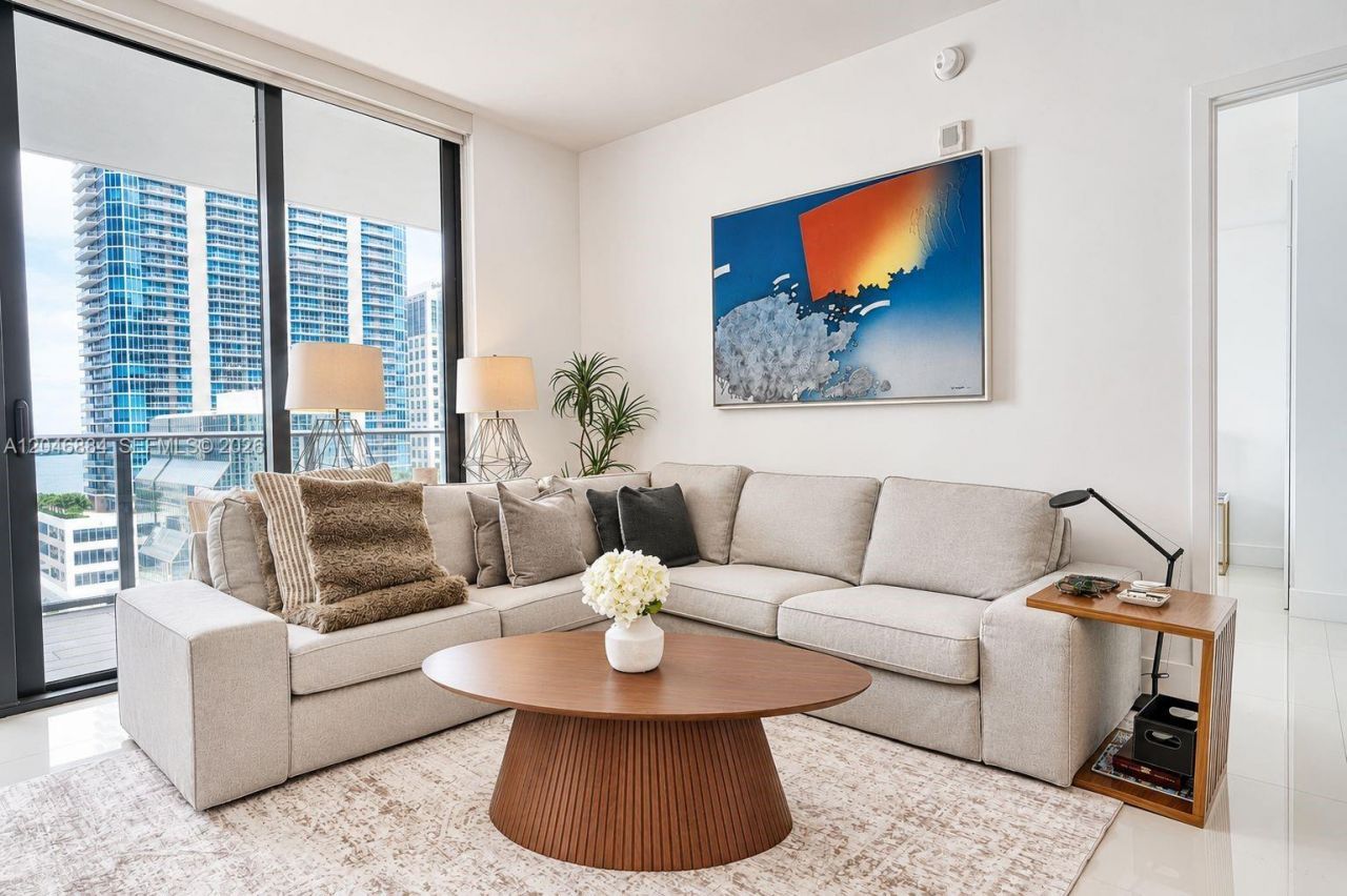 1010 Brickell Ave , Unit 2402, Miami, FL 33131 Photo