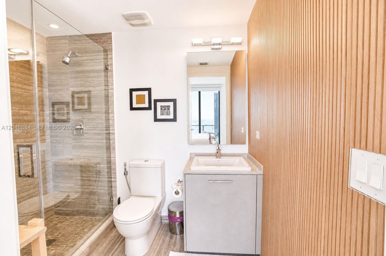 1010 Brickell Ave , Unit 2402, Miami, FL 33131 Photo