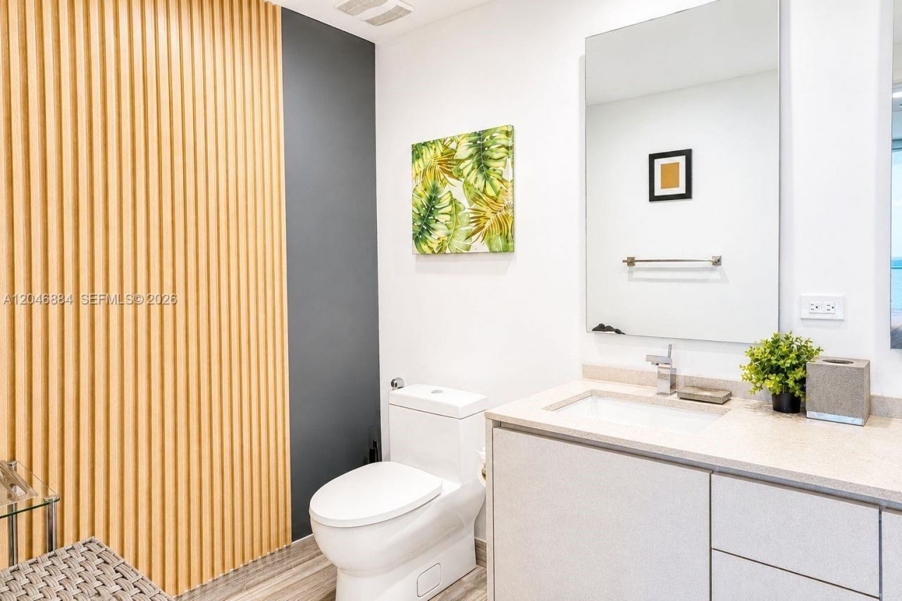 1010 Brickell Ave , Unit 2402, Miami, FL 33131 Photo
