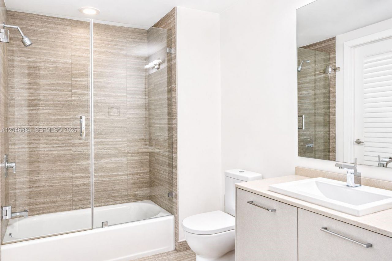 1010 Brickell Ave , Unit 2402, Miami, FL 33131 Photo
