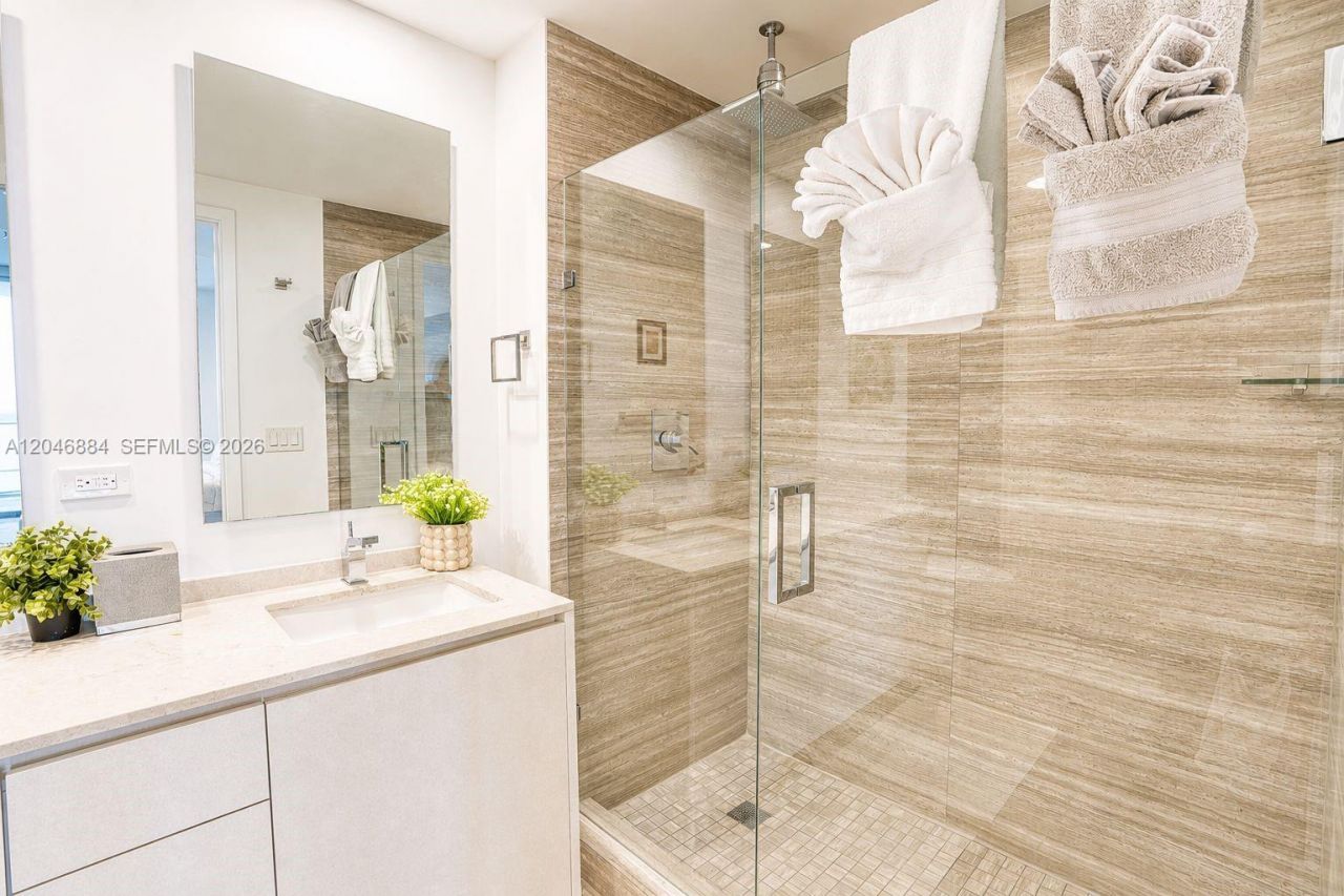 1010 Brickell Ave , Unit 2402, Miami, FL 33131 Photo