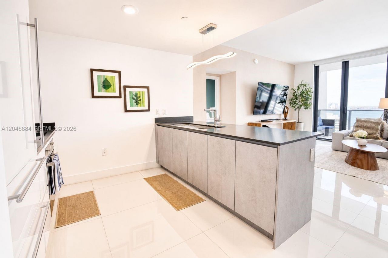 1010 Brickell Ave , Unit 2402, Miami, FL 33131 Photo