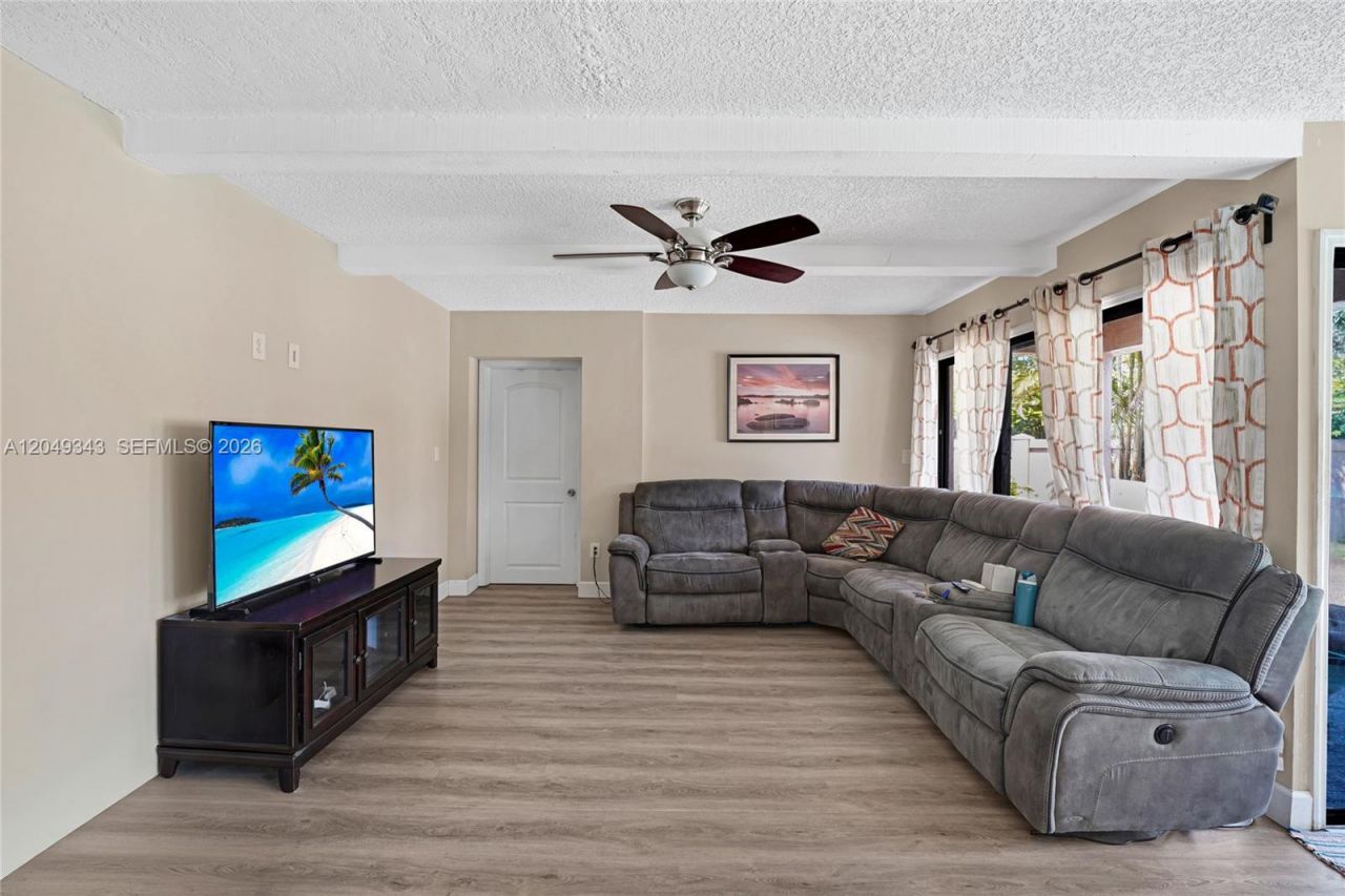 8650 SW 57th Ct , Cooper City, FL 33328 Photo