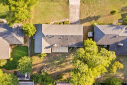 742 Leafwood Road photo 4