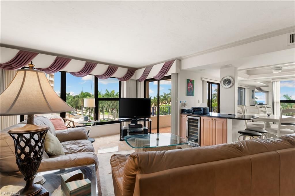 4451 Gulf Shore Blvd N, Unit 505, Naples, FL 34103 Photo