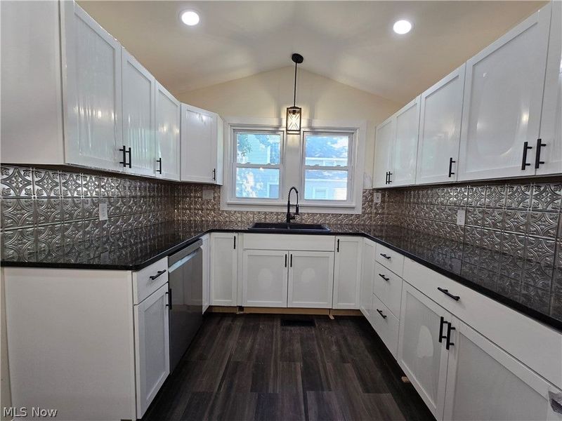 132 E Main Street, South Amherst, OH 44001 Photo 17