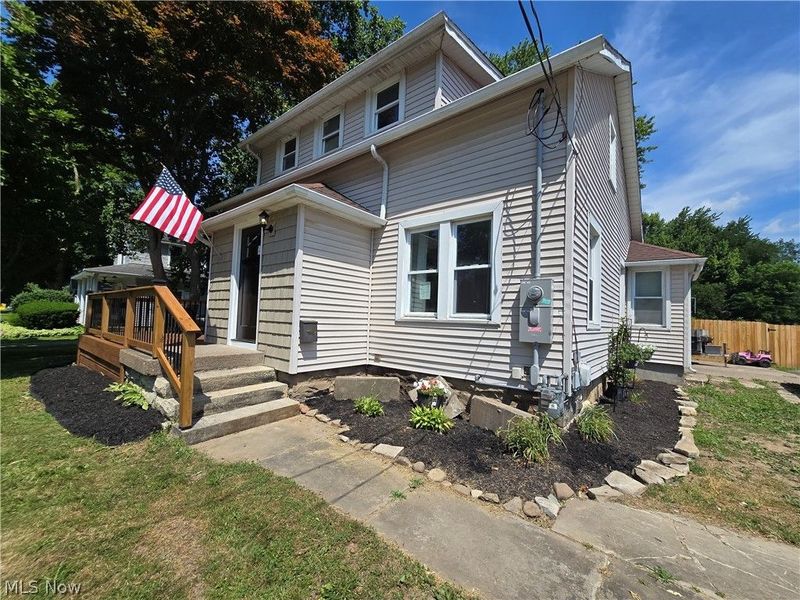 132 E Main Street, South Amherst, OH 44001 Photo 2