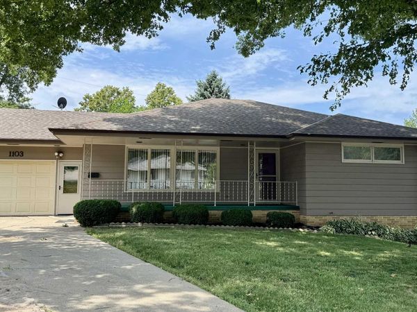 1103 Ridgeway Drive, Audubon, IA 50025