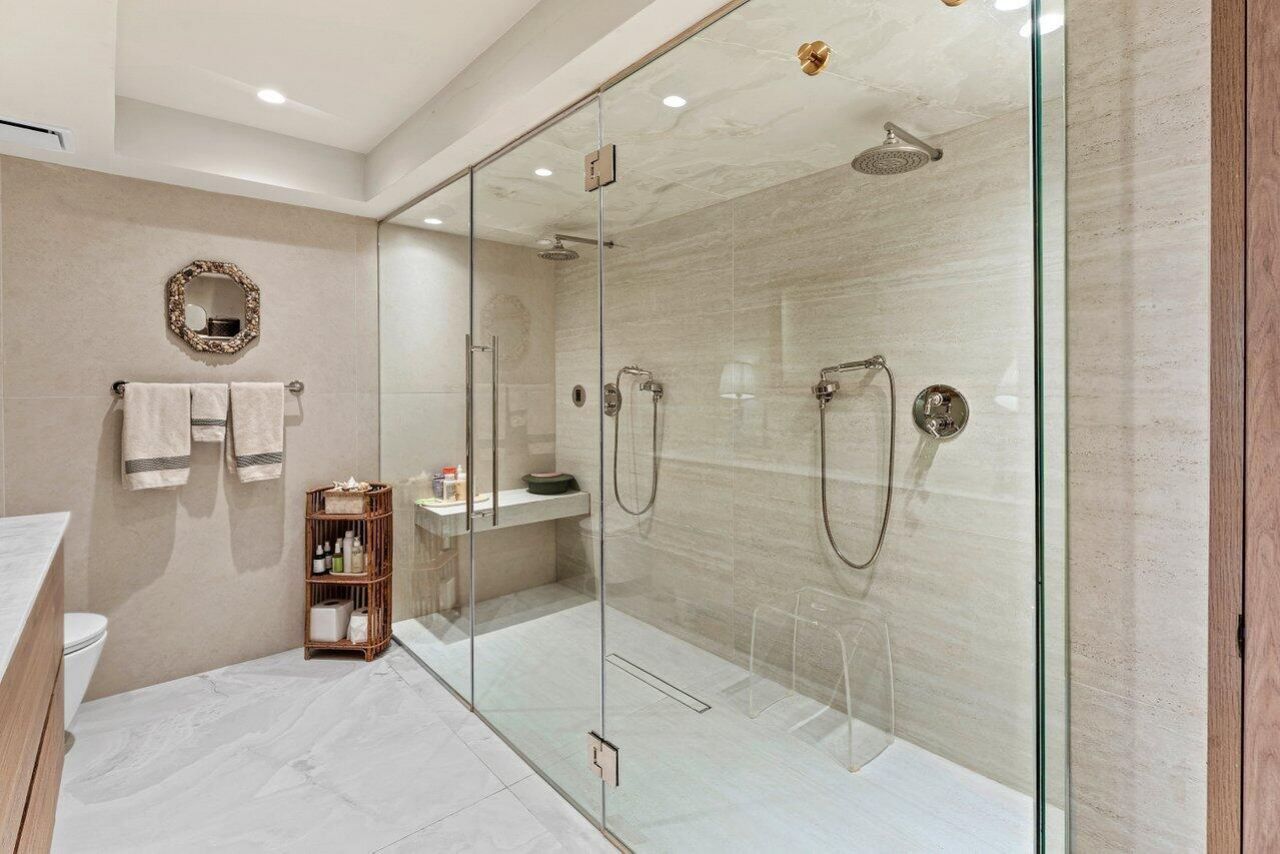 100 Sunrise Avenue, Unit 418, Palm Beach, FL 33480 Photo