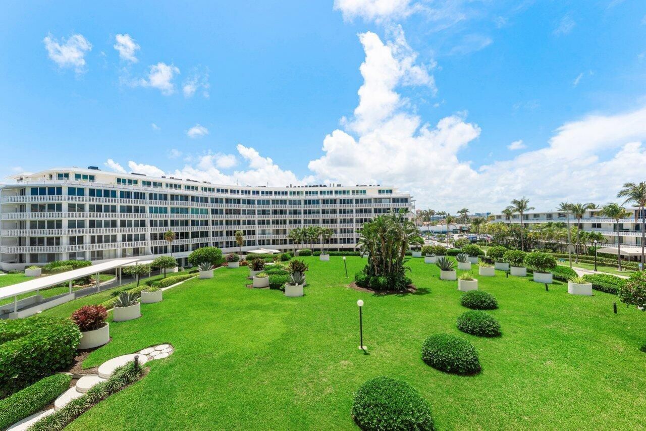 100 Sunrise Avenue, Unit 418, Palm Beach, FL 33480 Photo