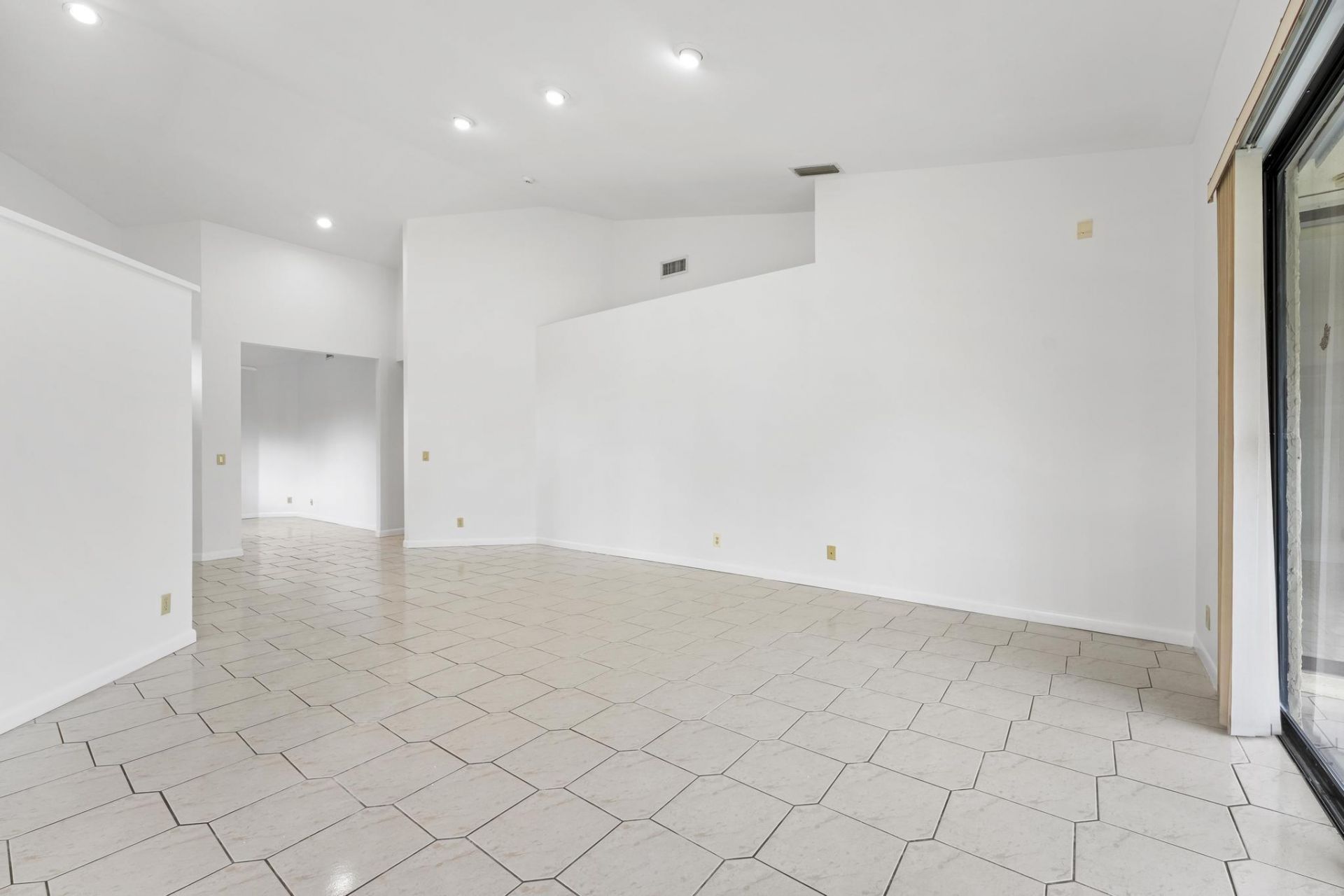 7792 Lexington Club Boulevard, Unit B, Delray Beach, FL 33446 Photo