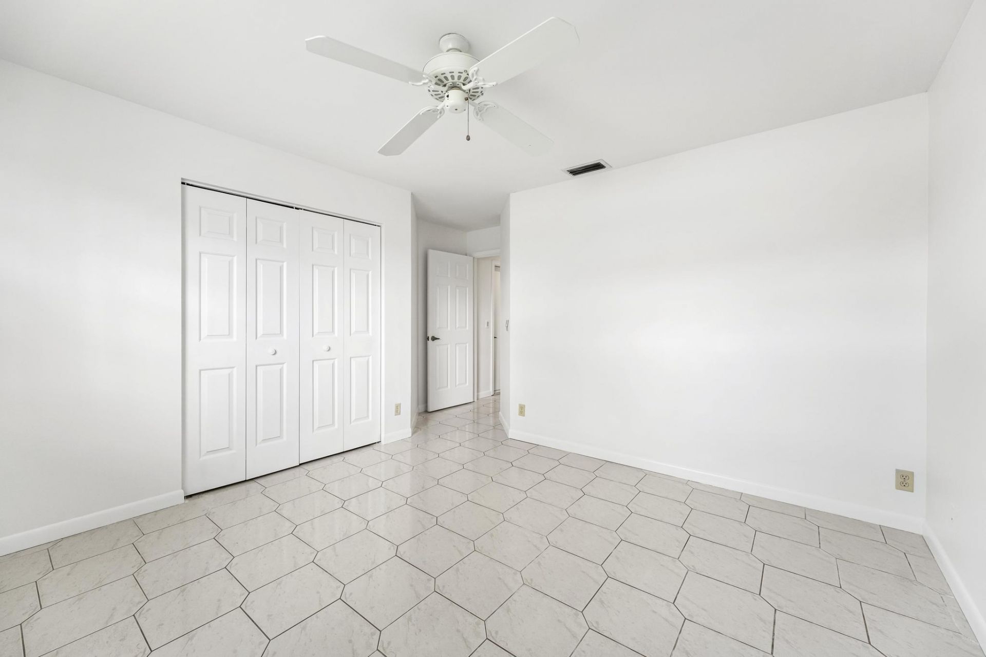 7792 Lexington Club Boulevard, Unit B, Delray Beach, FL 33446 Photo