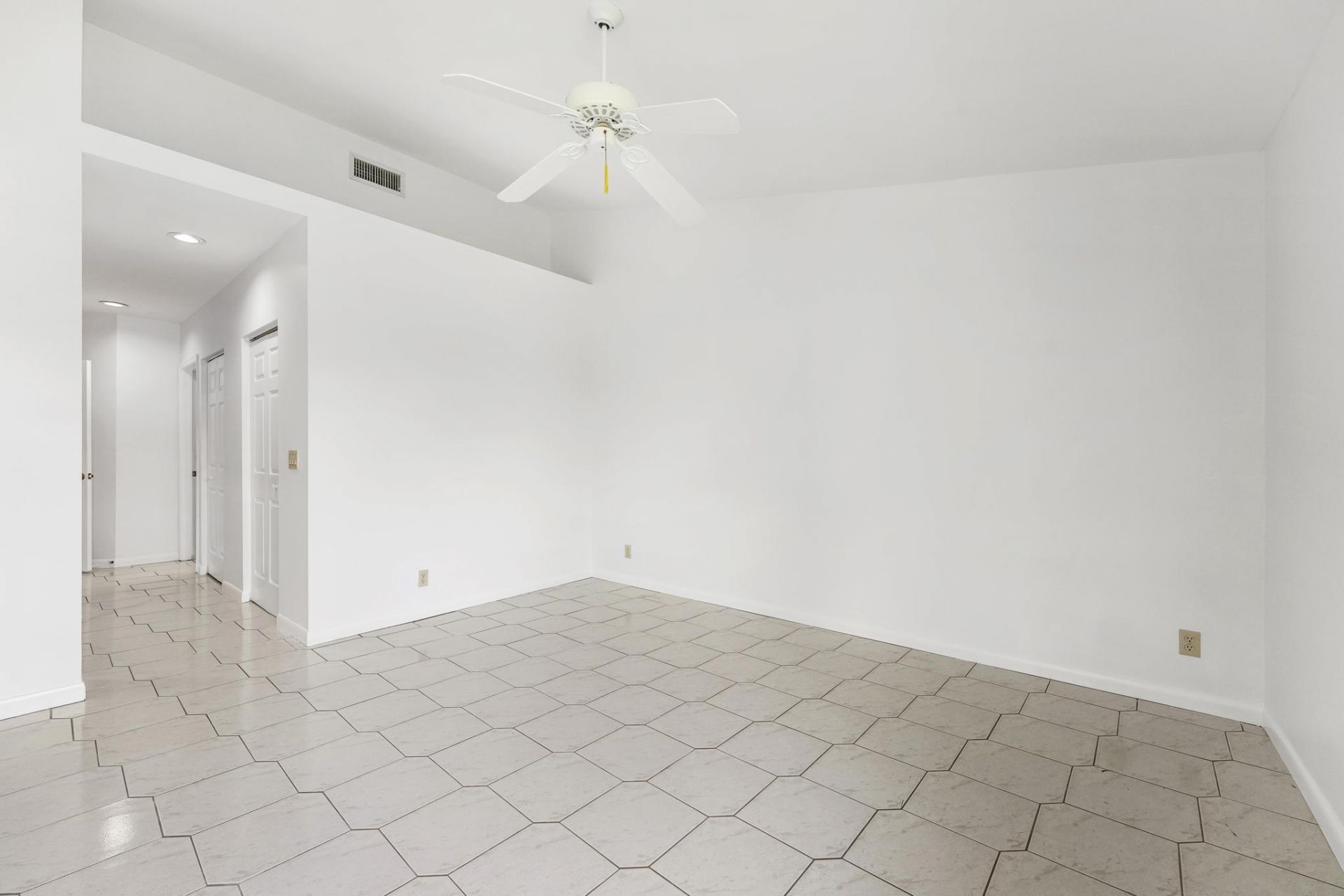 7792 Lexington Club Boulevard, Unit B, Delray Beach, FL 33446 Photo