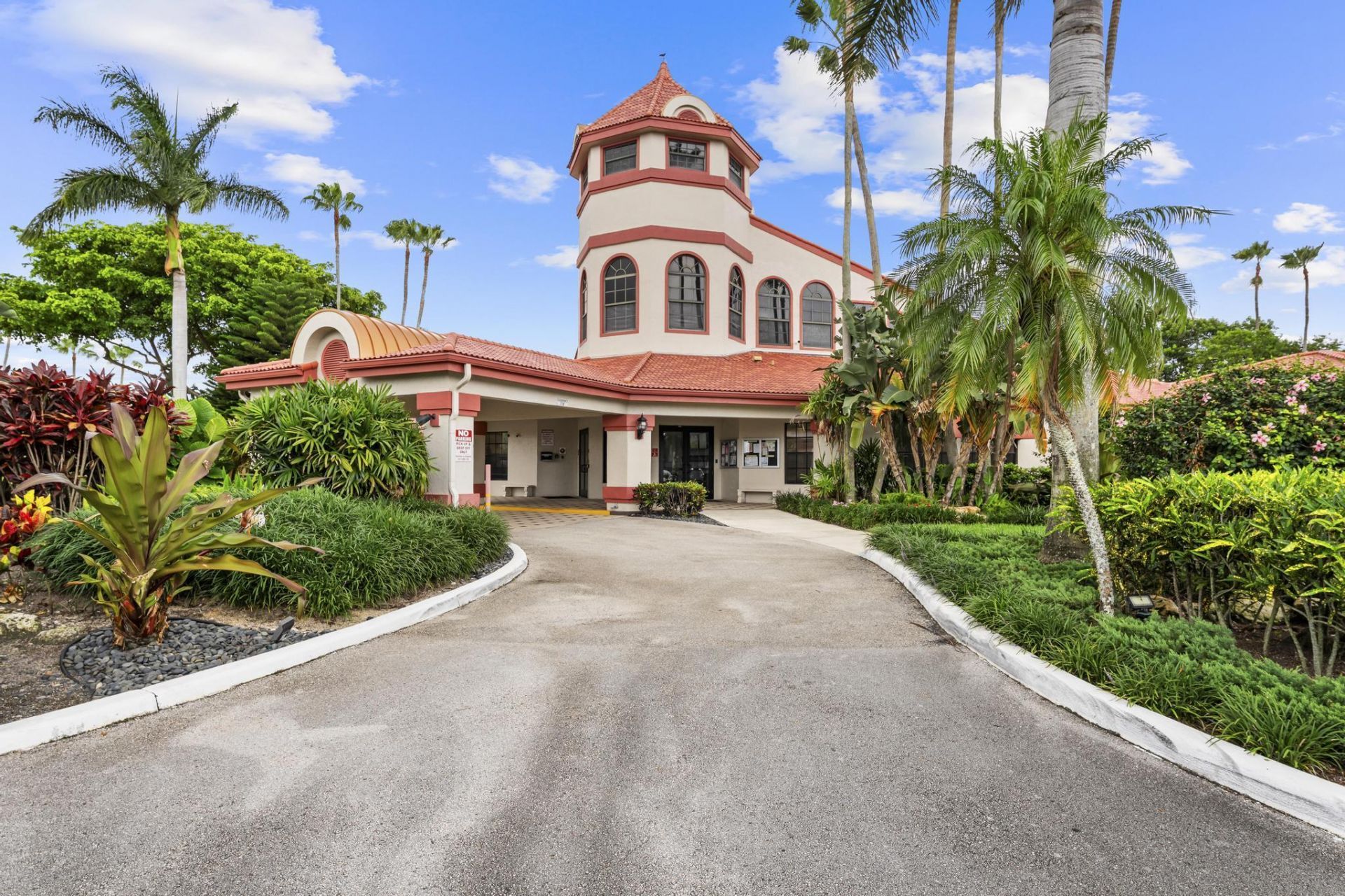 7792 Lexington Club Boulevard, Unit B, Delray Beach, FL 33446 Photo
