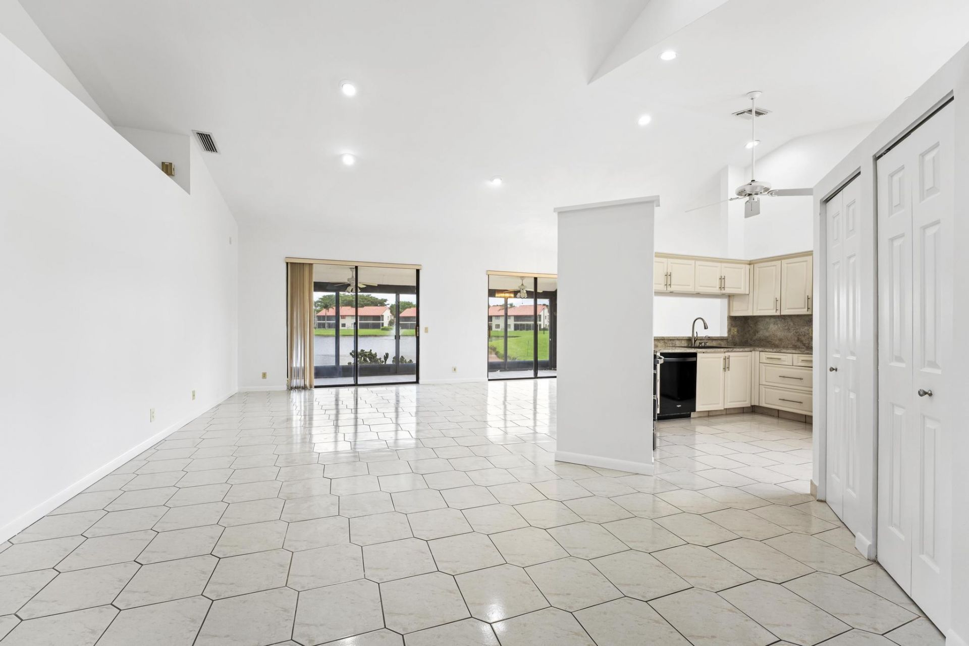 7792 Lexington Club Boulevard, Unit B, Delray Beach, FL 33446 Photo