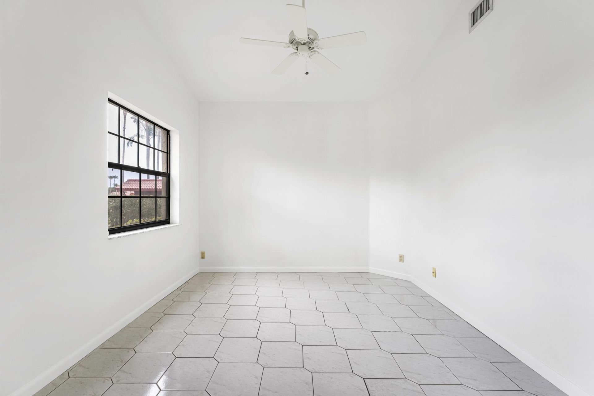 7792 Lexington Club Boulevard, Unit B, Delray Beach, FL 33446 Photo