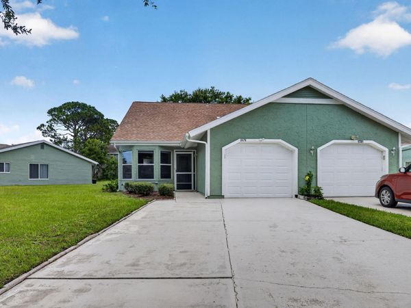 1474 SE Rivergreen Circle, Port St. Lucie, FL 34952