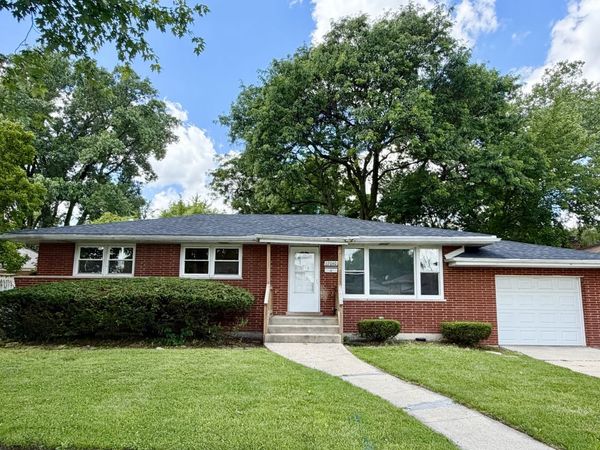 17060 Wausau Avenue , South Holland, IL 60473