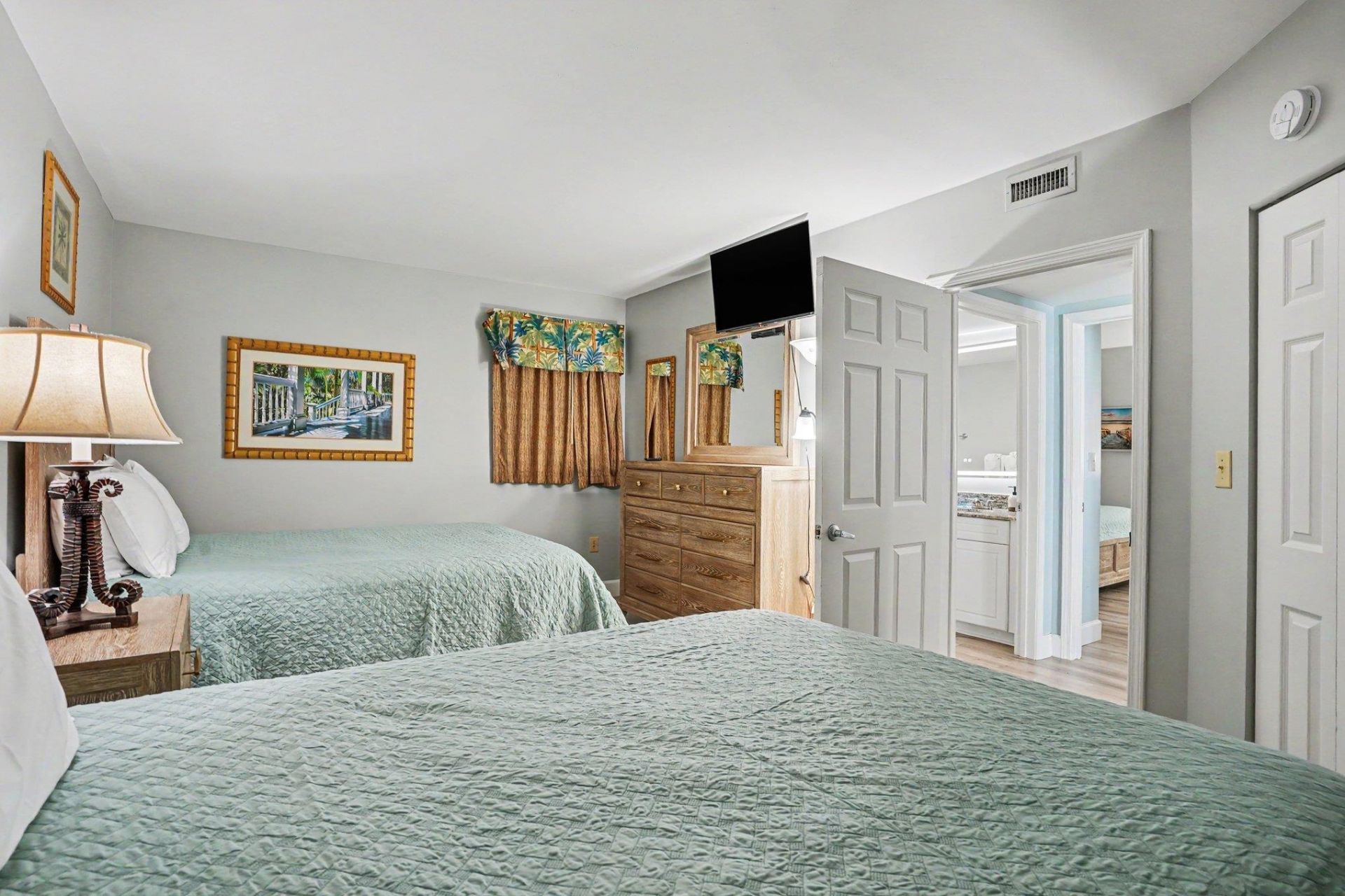 3000 N Ocean Blvd.  Photo 16