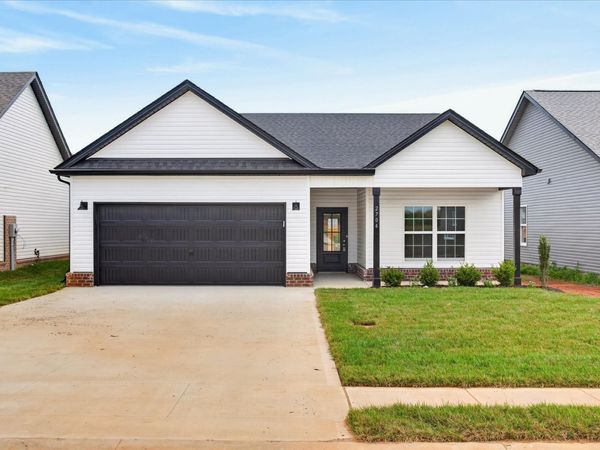 2704 Brewster Dr , Clarksville, TN 37042