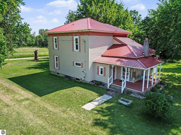 3780 Coe Road E, Shepherd, MI 48883
