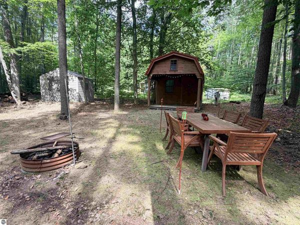 113 Hills Circle, Leroy, MI 49655