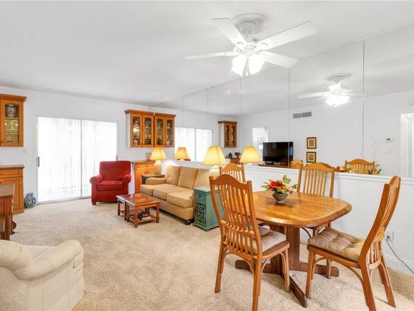 1100 Ponce De Leon Circle, Unit E201, Vero Beach, FL 32960