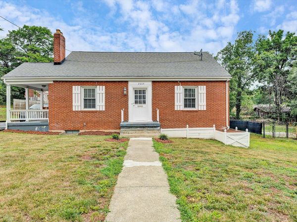 2604 Vancouver DR NW, Roanoke, VA 24012