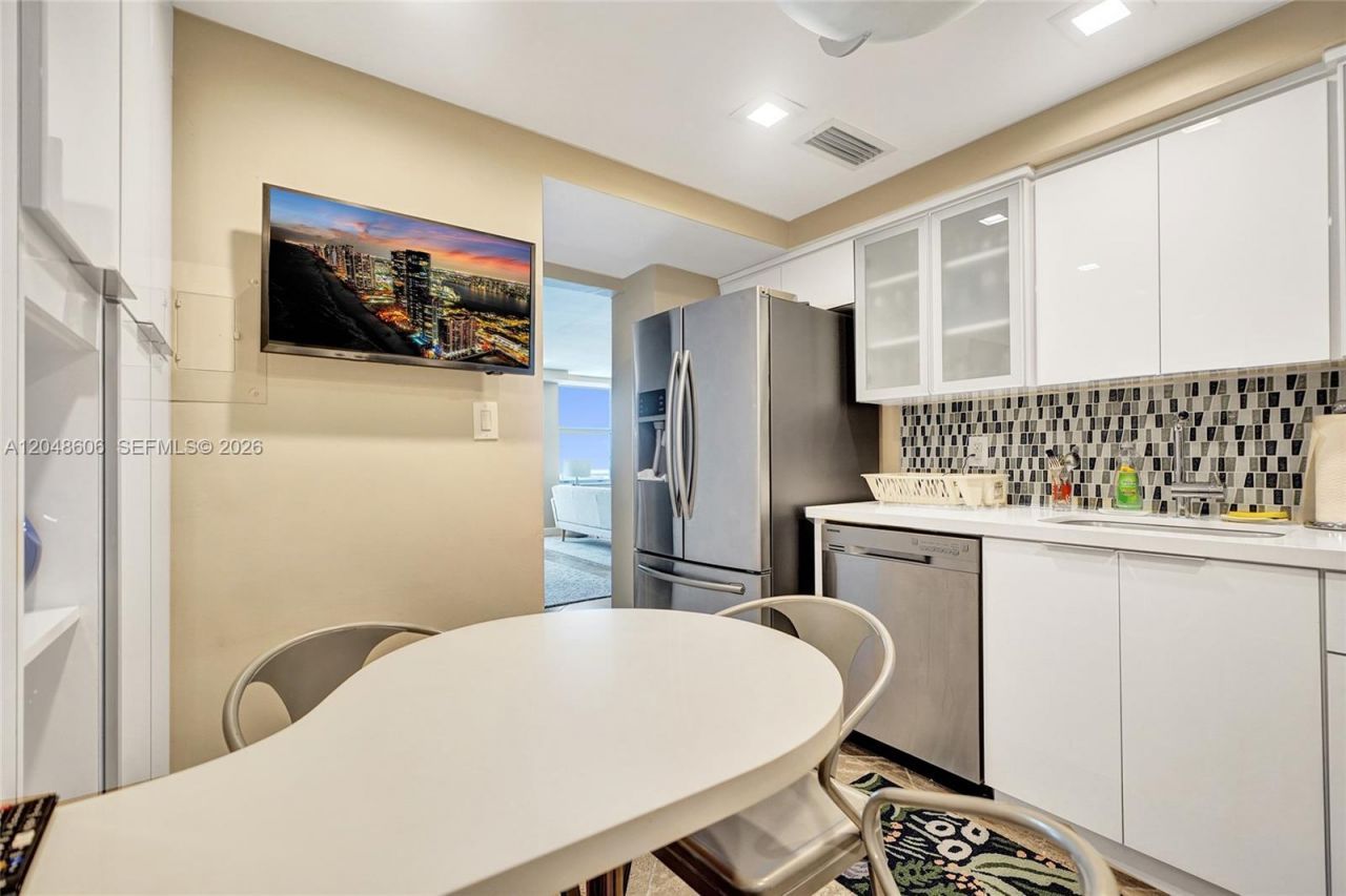 9225 Collins Ave , Unit 1402, Surfside, FL 33154 Photo