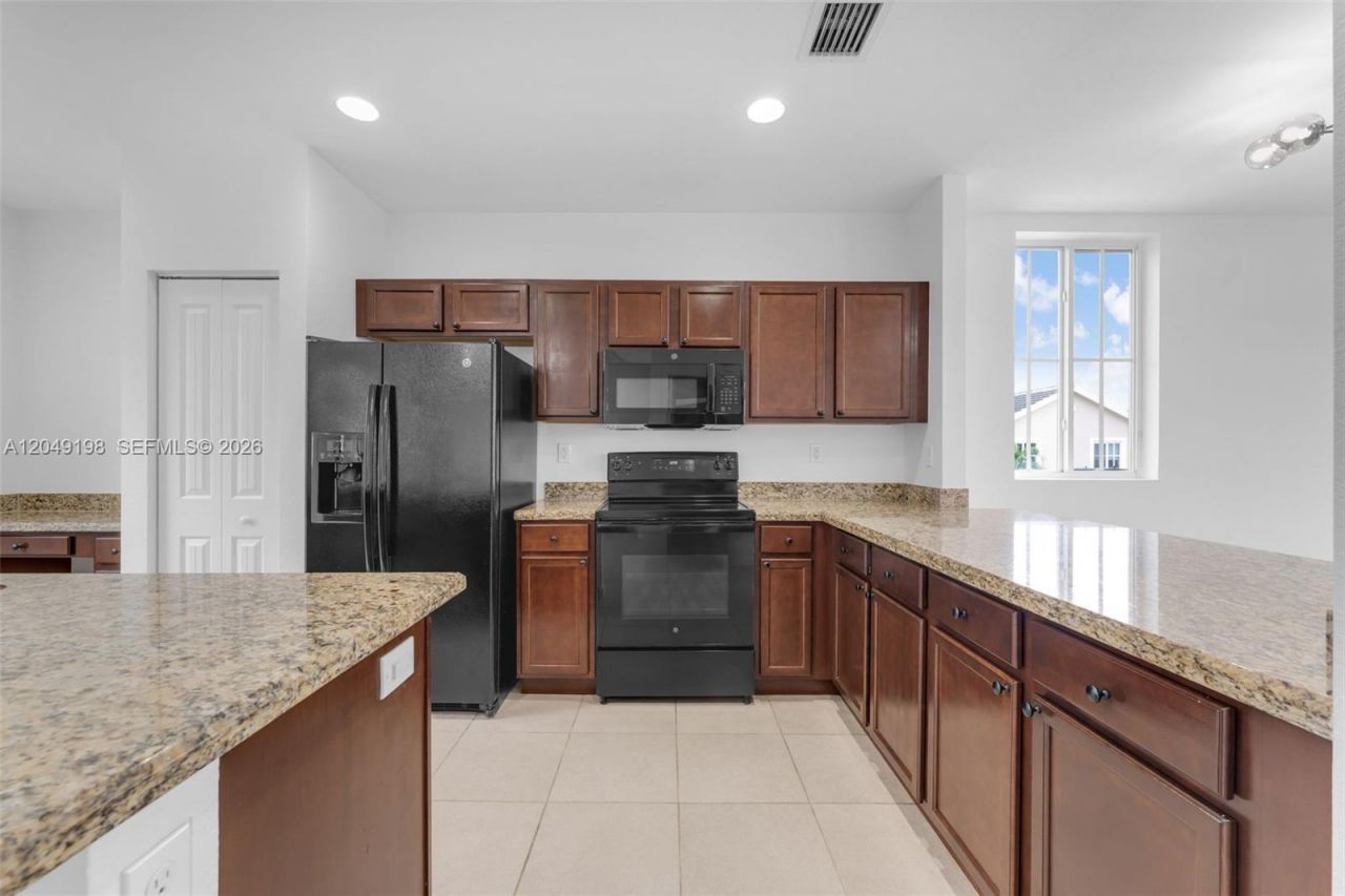 27021 SW 140th Path , Unit 27021, Homestead, FL 33032 Photo