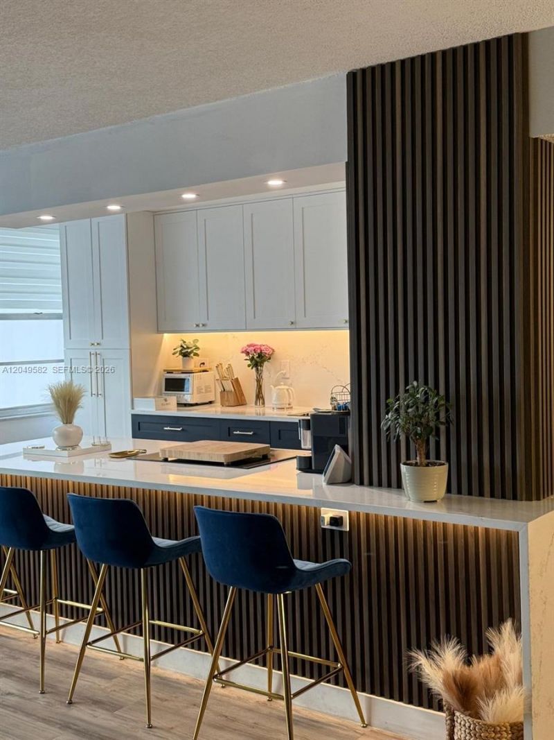 18061 Biscayne Blvd , Unit 404, Aventura, FL 33160 Photo