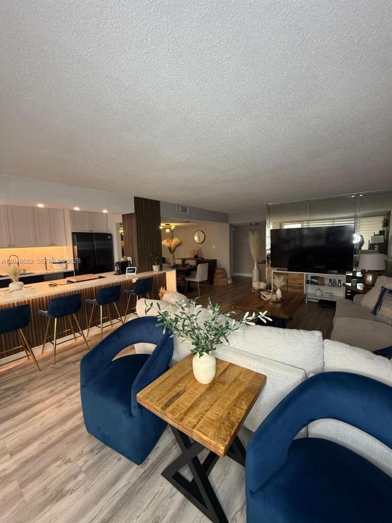 18061 Biscayne Blvd , Unit 404, Aventura, FL 33160 Photo