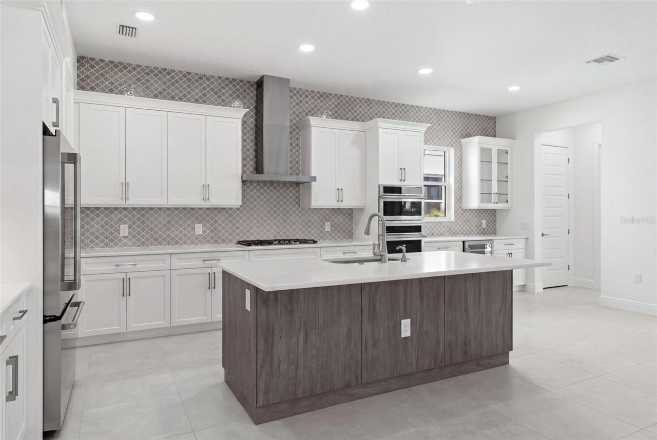 844 Blue Shell Loop, Sarasota, FL 34240 Photo