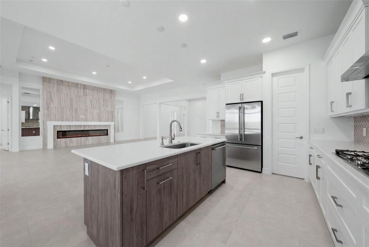 844 Blue Shell Loop, Sarasota, FL 34240 Photo