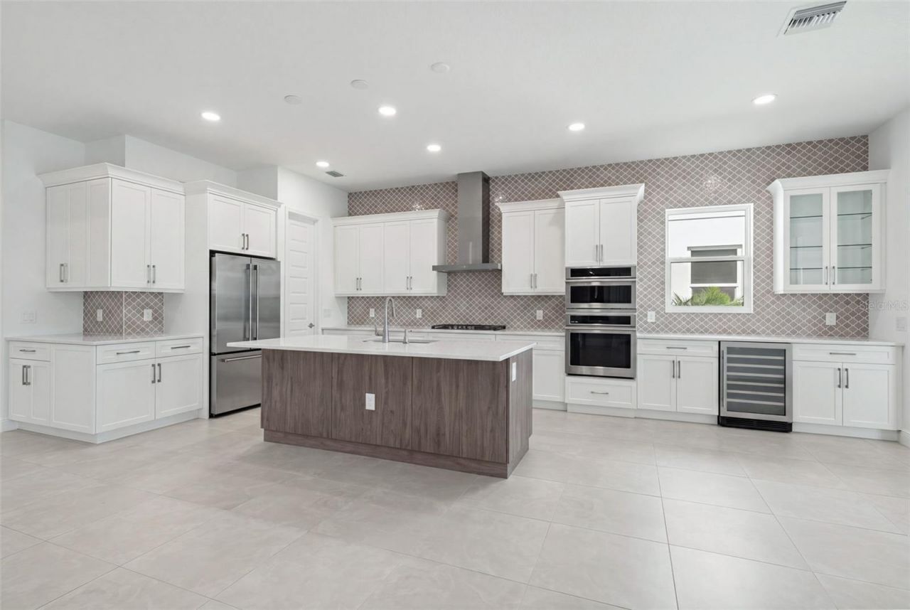 844 Blue Shell Loop, Sarasota, FL 34240 Photo