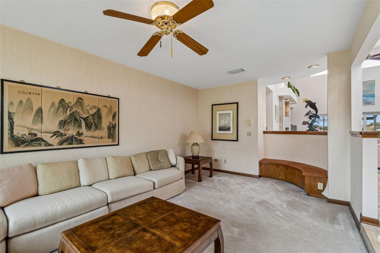 9815 Bay Island Drive, Tampa, FL 33615 Photo