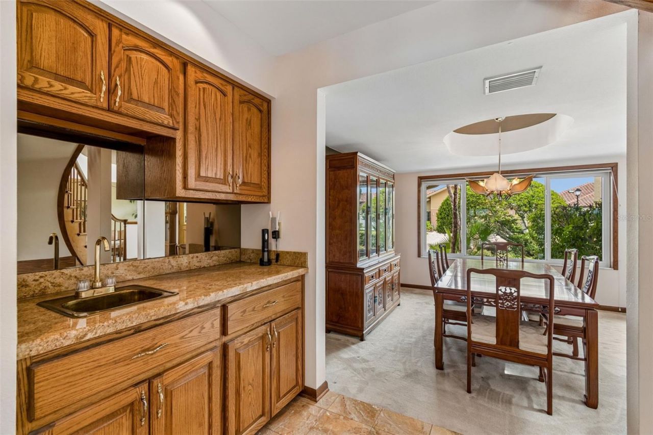 9815 Bay Island Drive, Tampa, FL 33615 Photo
